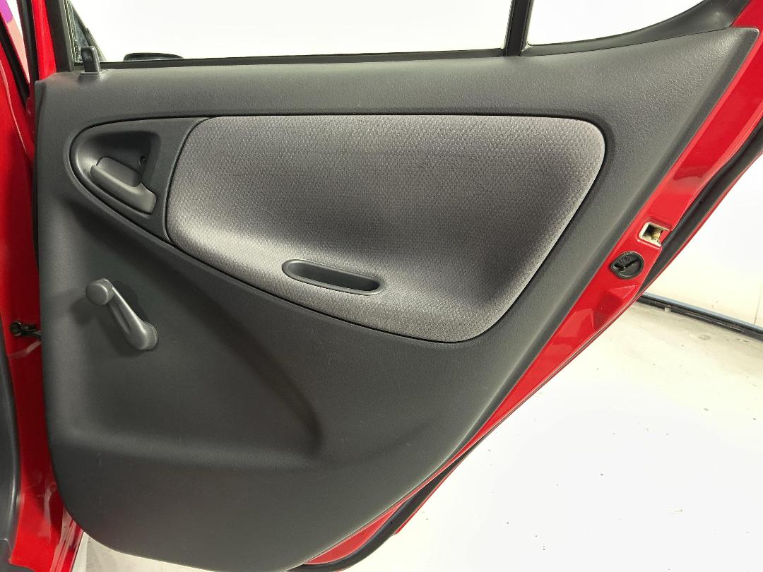 Photo '19' of Toyota Echo