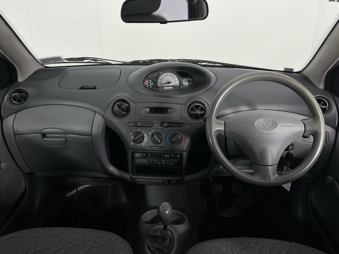 Photo '17' of Toyota Echo