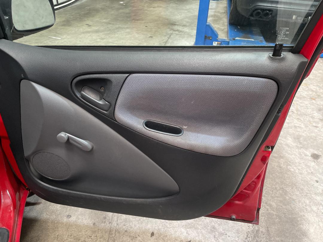 Photo '13' of Toyota Echo