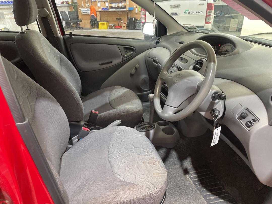 Photo '14' of Toyota Echo