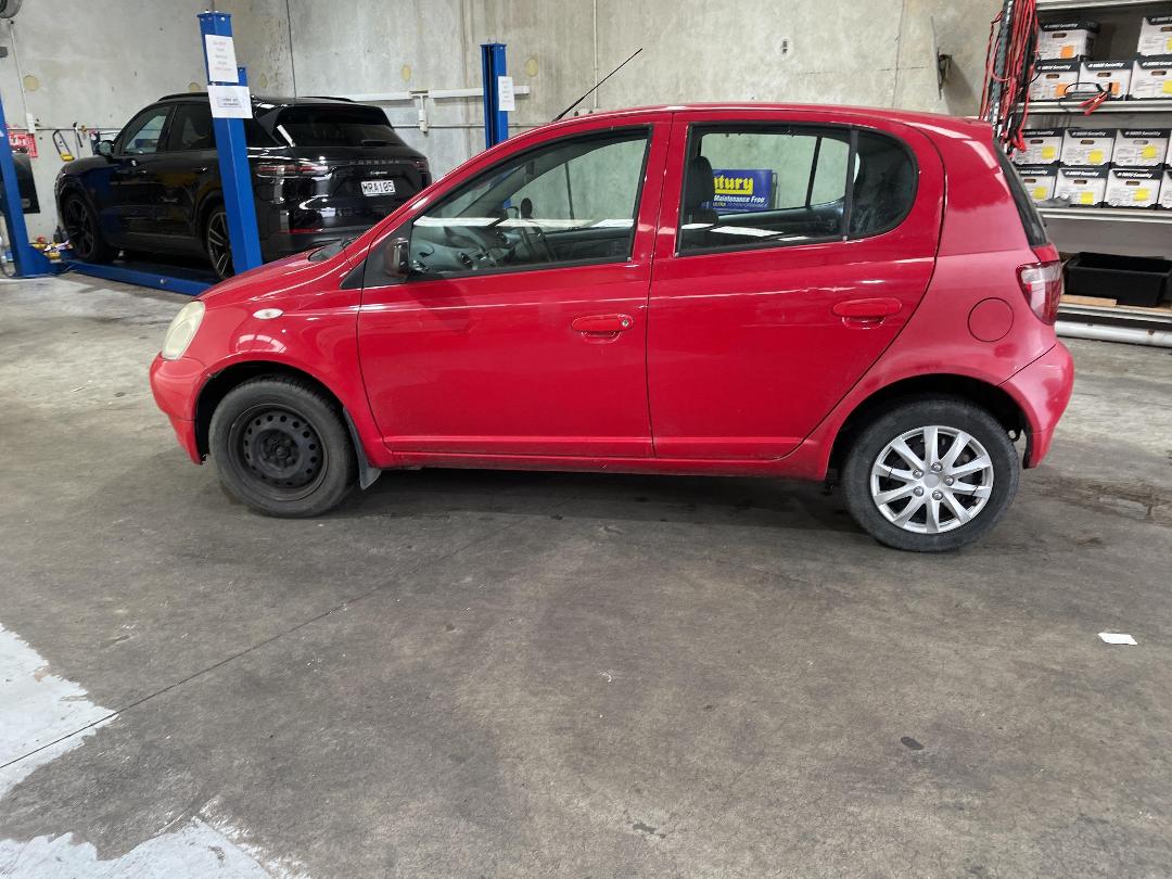 Photo '20' of Toyota Echo