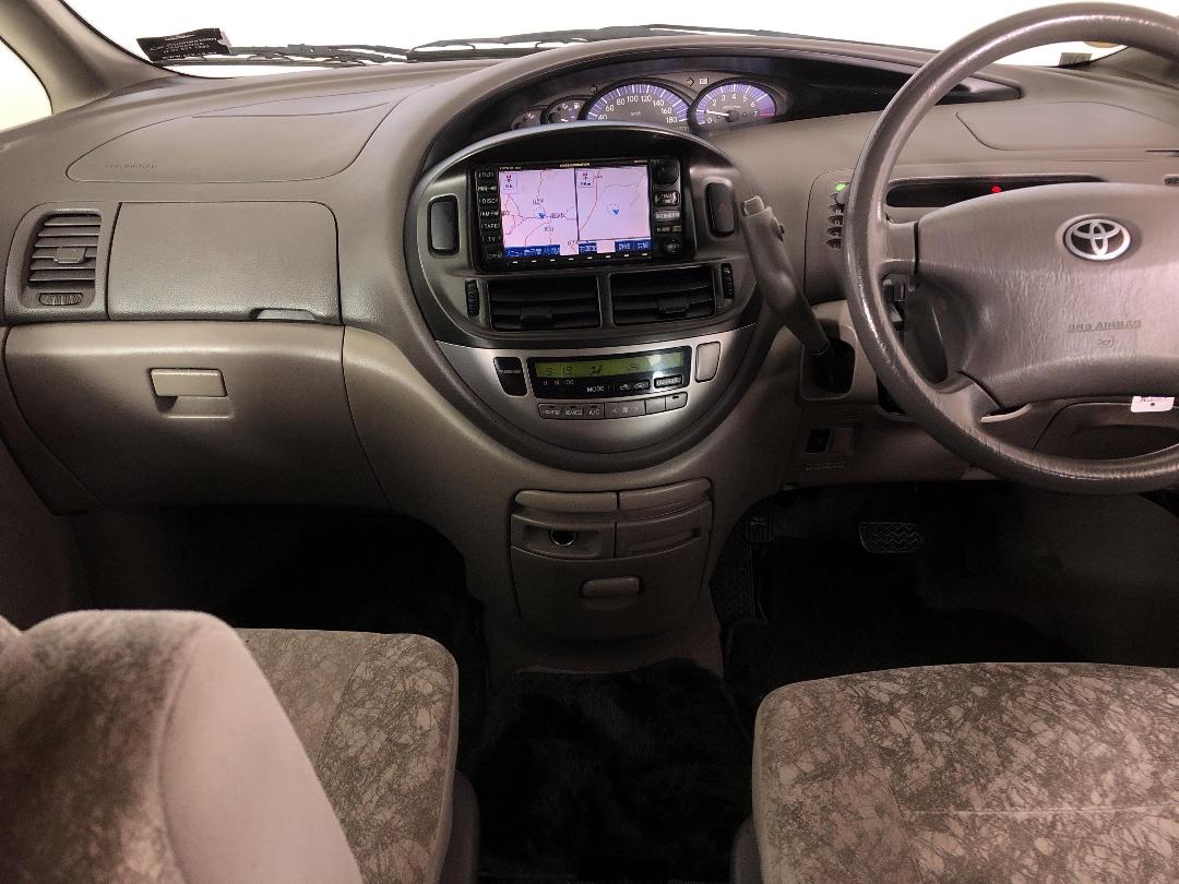 Photo '19' of Toyota Estima