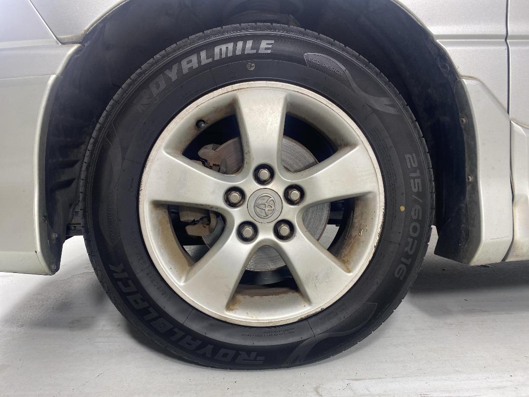 Photo '10' of Toyota Estima Photo '10' of Toyota Estima