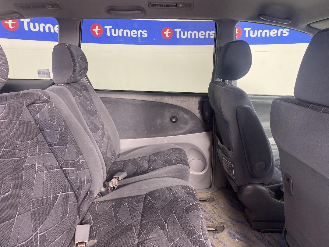 Photo '19' of Toyota Estima Photo '19' of Toyota Estima