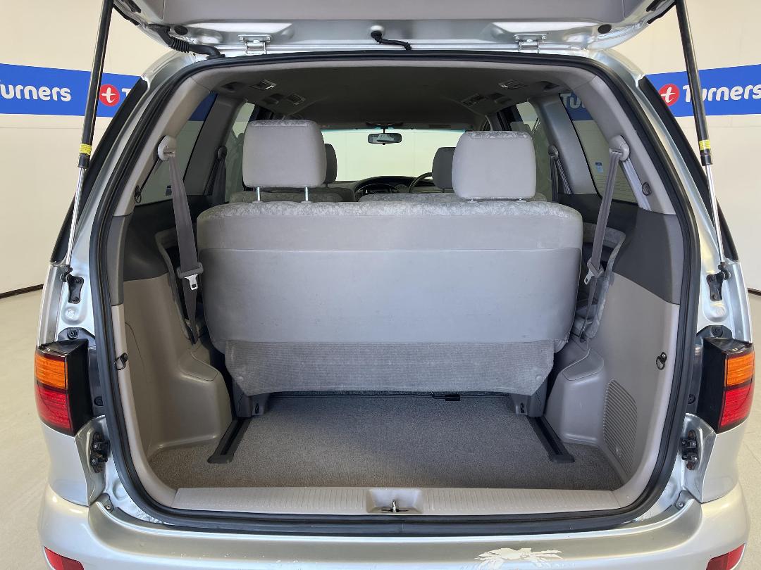 Photo '12' of Toyota Estima T Photo '12' of Toyota Estima T