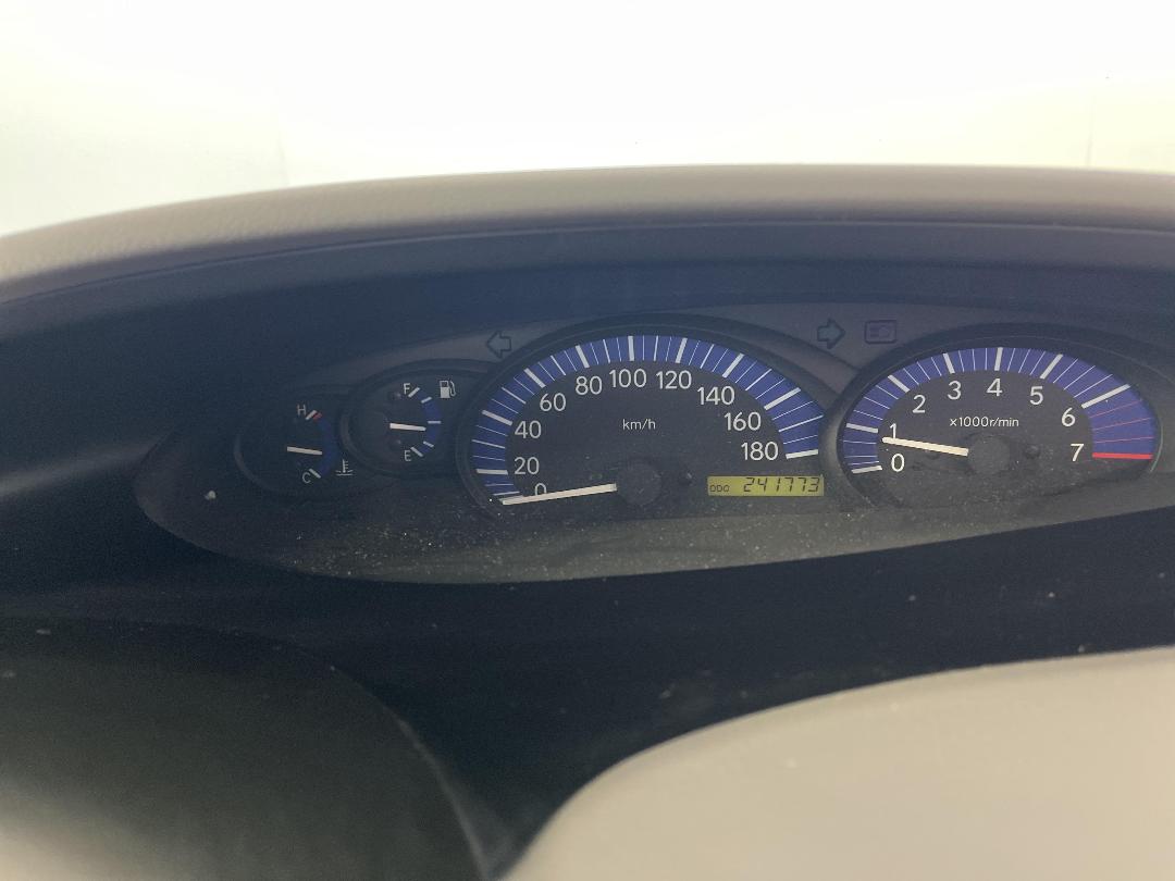 Photo '18' of Toyota Estima T Photo '18' of Toyota Estima T