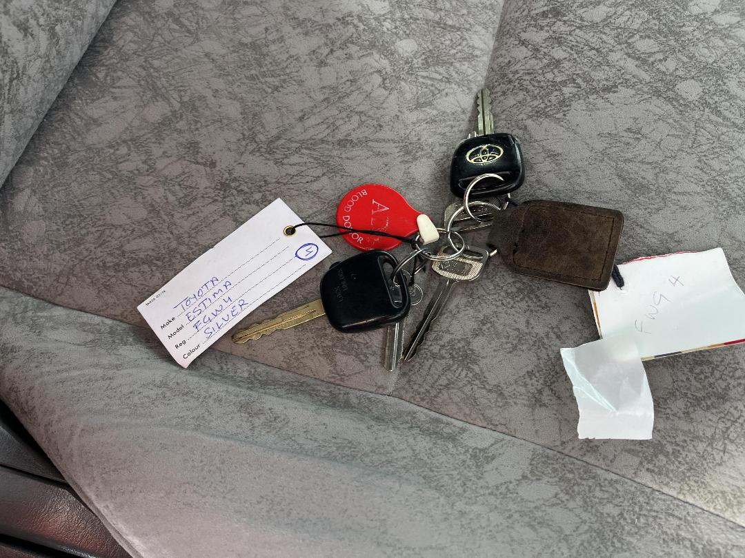 Photo '19' of Toyota Estima T Photo '19' of Toyota Estima T