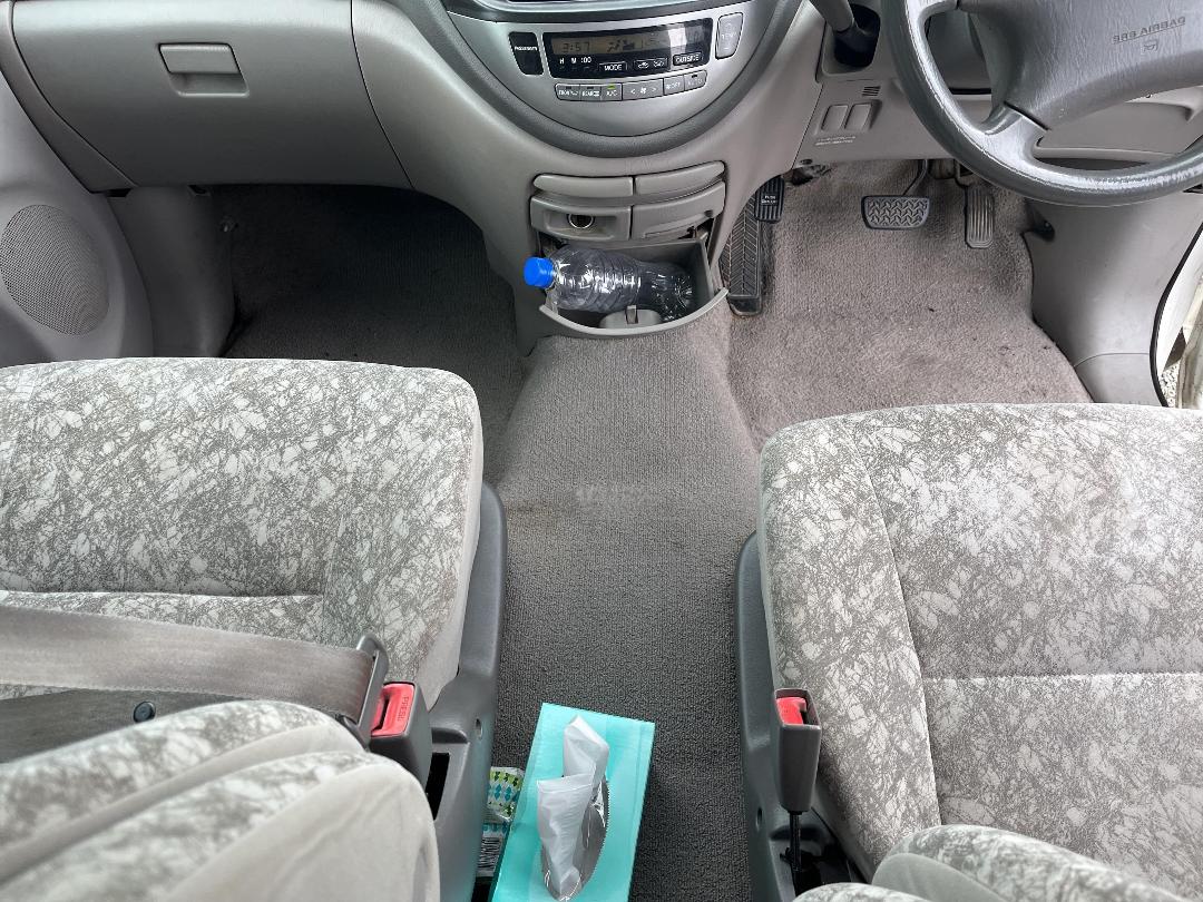 Photo '16' of Toyota Estima