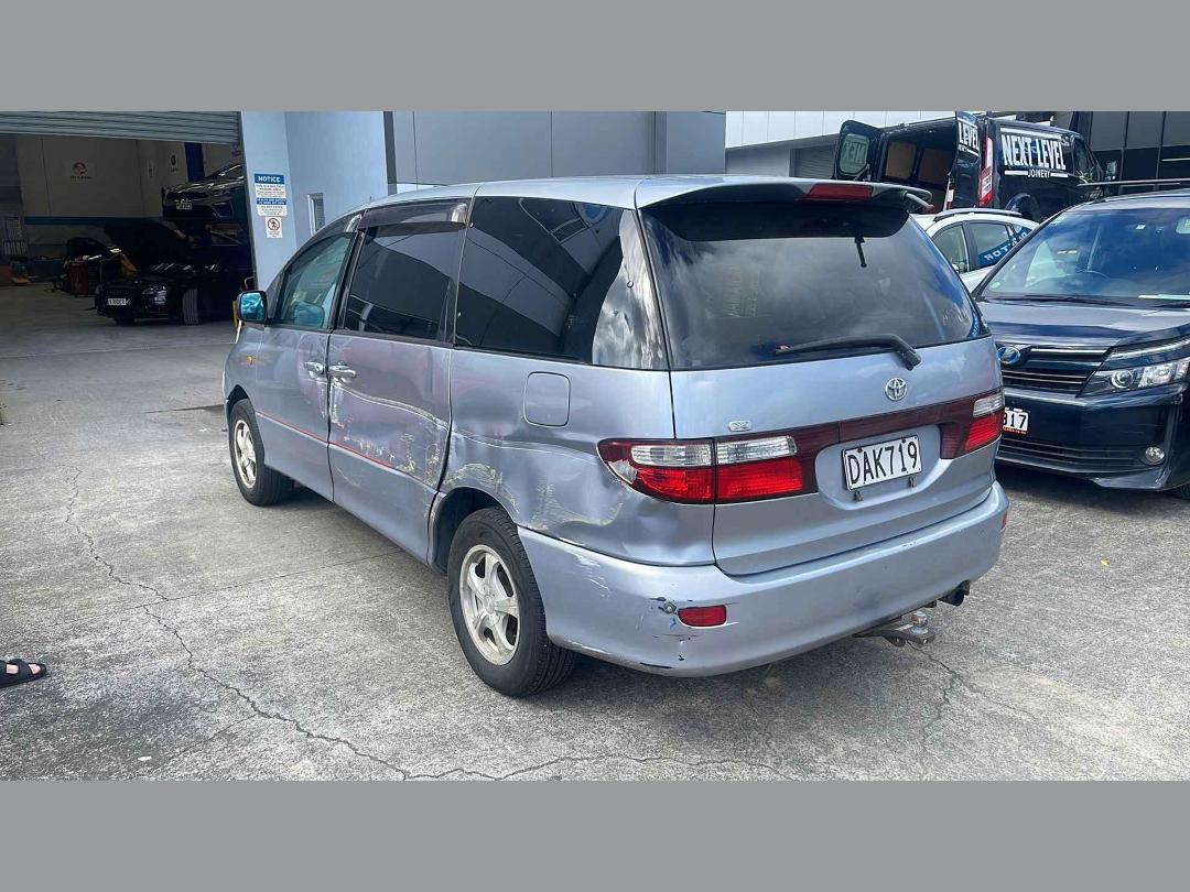 Photo '8' of Toyota Estima Photo '8' of Toyota Estima