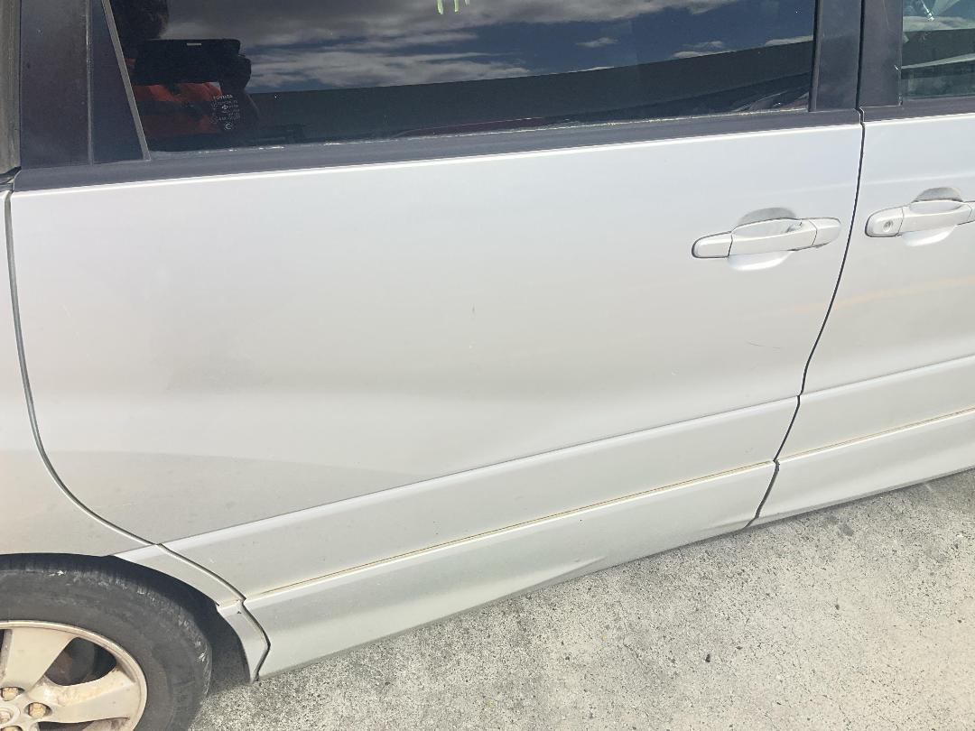 Photo '16' of Toyota Estima T Photo '16' of Toyota Estima T