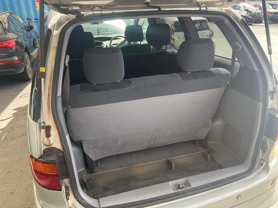 Photo '24' of Toyota Estima T Photo '24' of Toyota Estima T