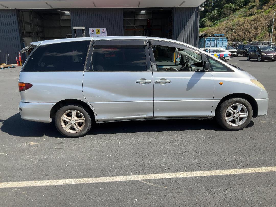 Photo '8' of Toyota Estima