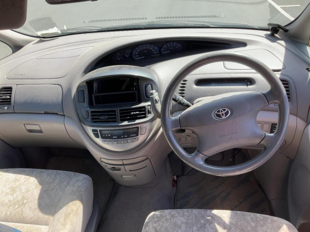 Photo '22' of Toyota Estima