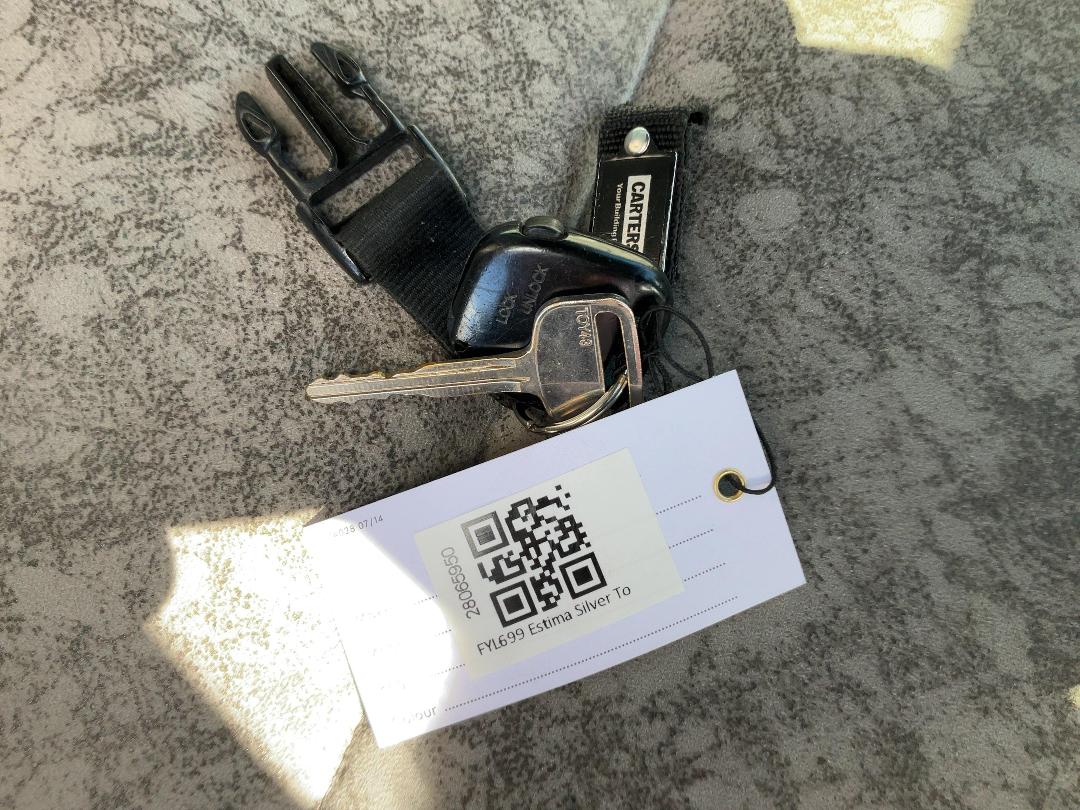 Photo '30' of Toyota Estima