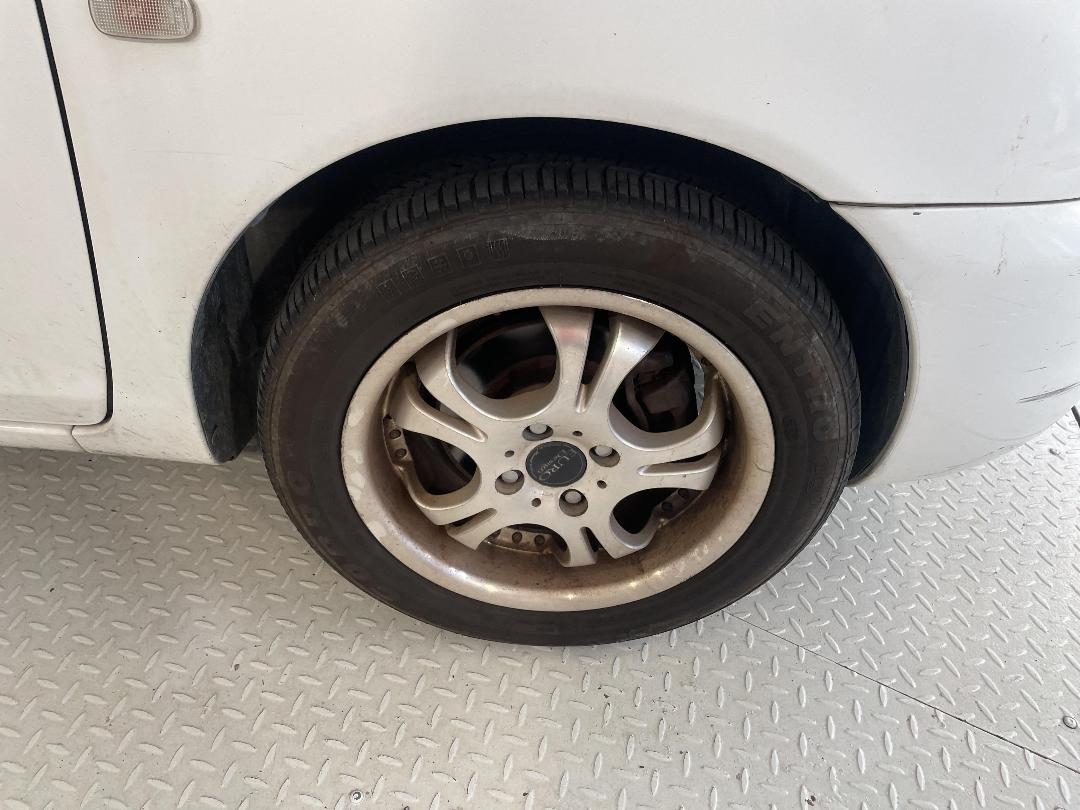 Photo '9' of Toyota Funcargo Photo '9' of Toyota Funcargo