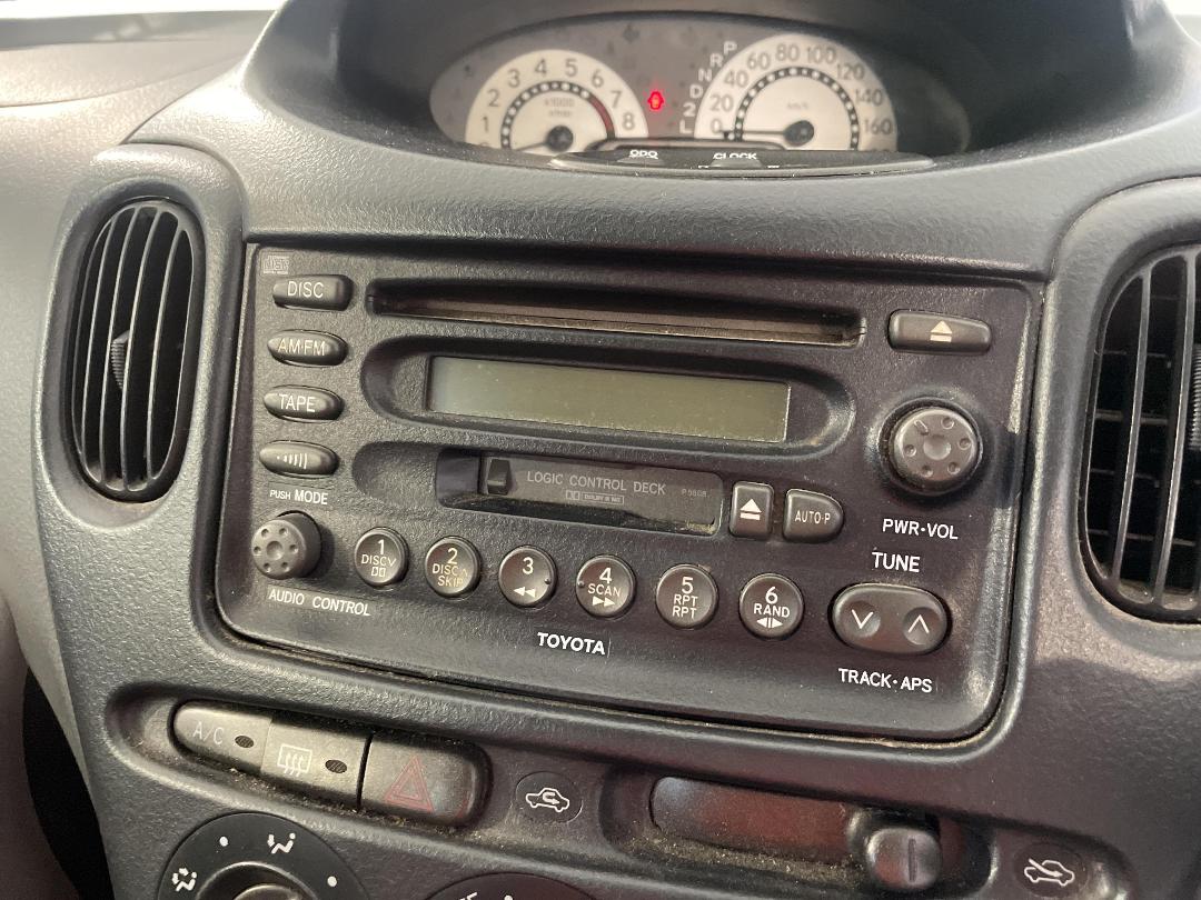 Photo '26' of Toyota Funcargo Photo '26' of Toyota Funcargo