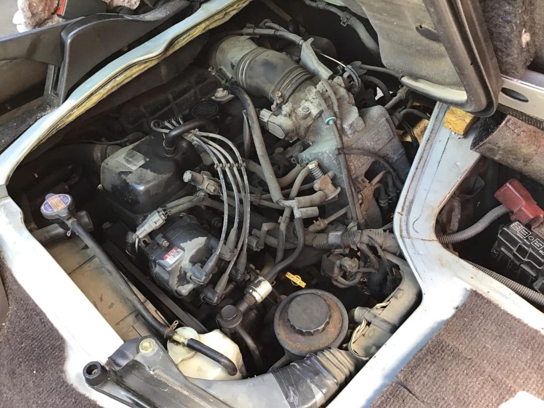 Damaged Toyota Hiace Wagon 2000 in Wiri at Turners Damaged and End Of