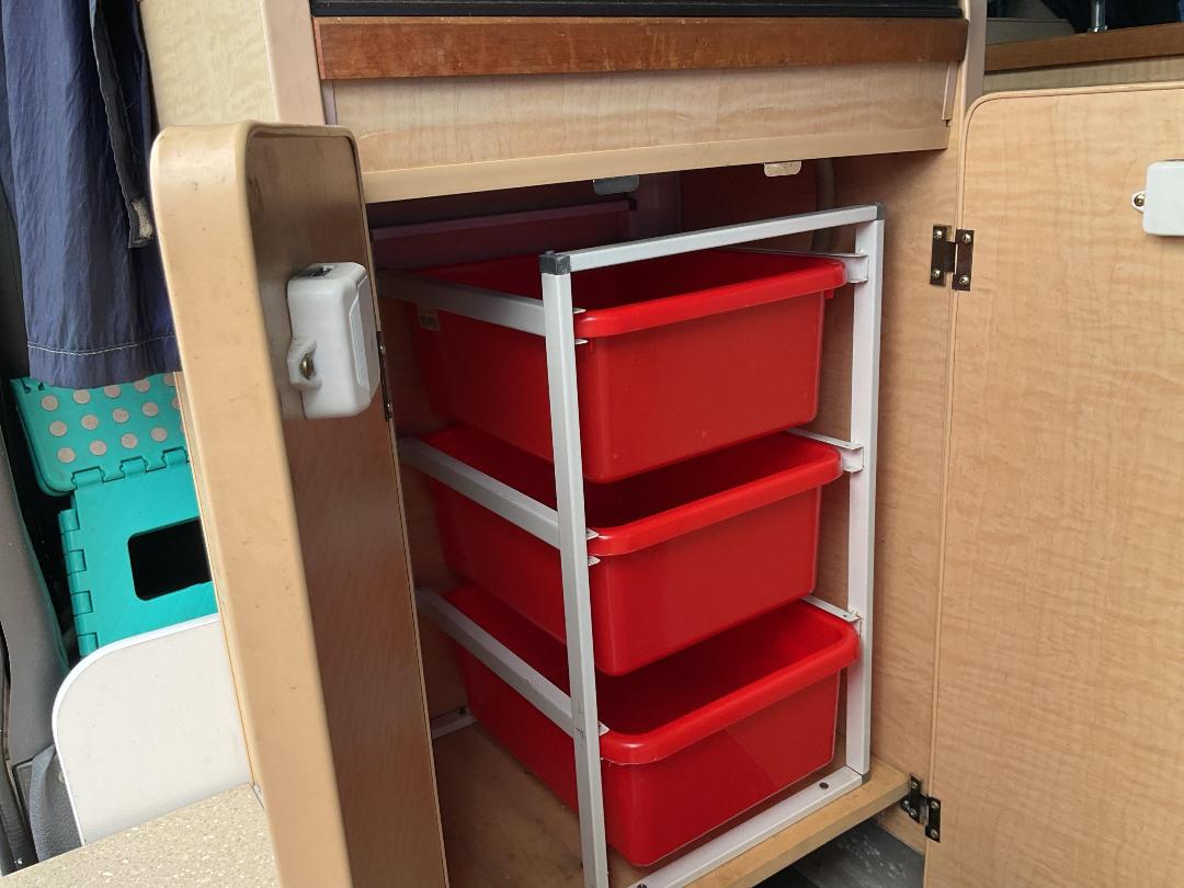 Photo '21' of Toyota Hiace DX Motorhome Photo '21' of Toyota Hiace DX Motorhome