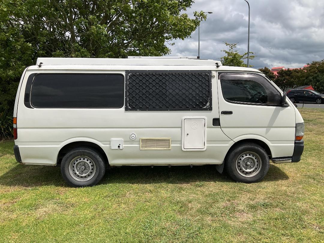 Photo '3' of Toyota Hiace DX Motorhome Photo '3' of Toyota Hiace DX Motorhome