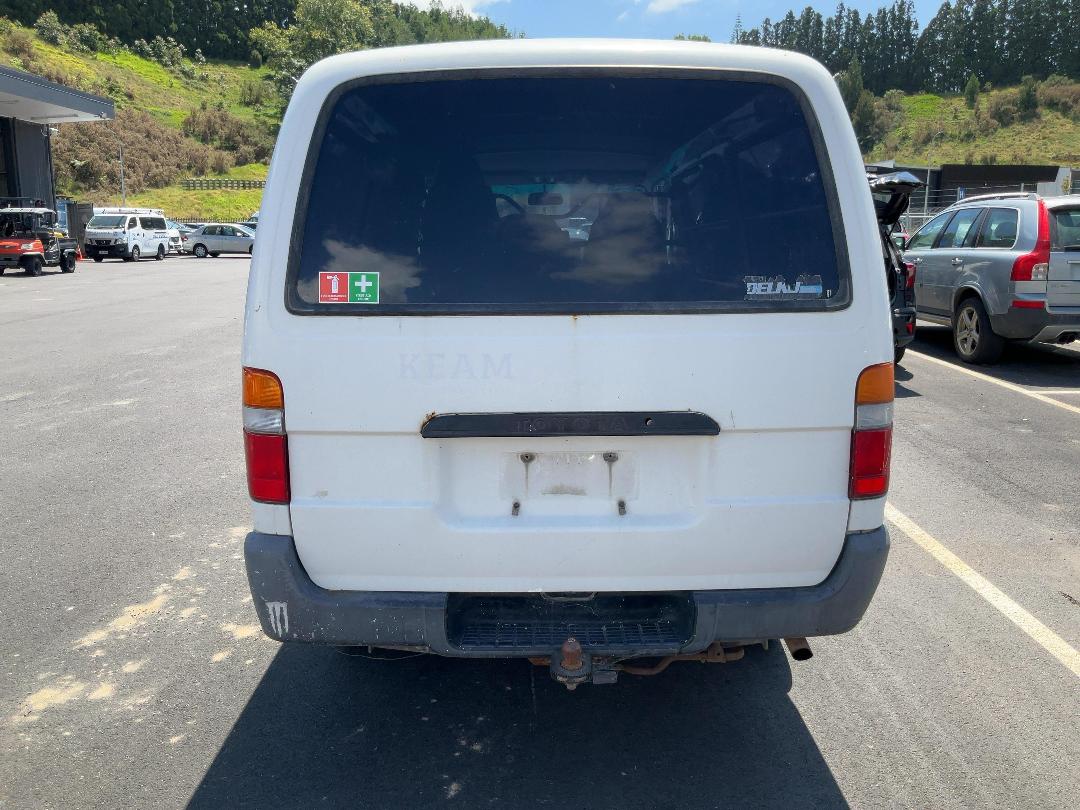 Photo '6' of Toyota Hiace