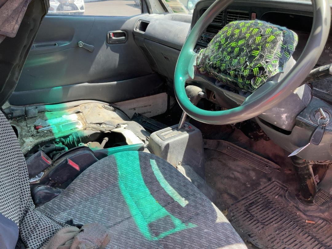 Photo '17' of Toyota Hiace