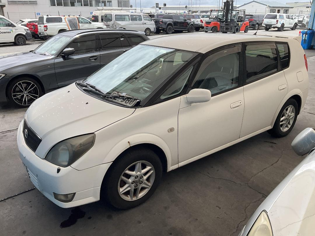 Photo '5' of Toyota OPA Photo '5' of Toyota OPA