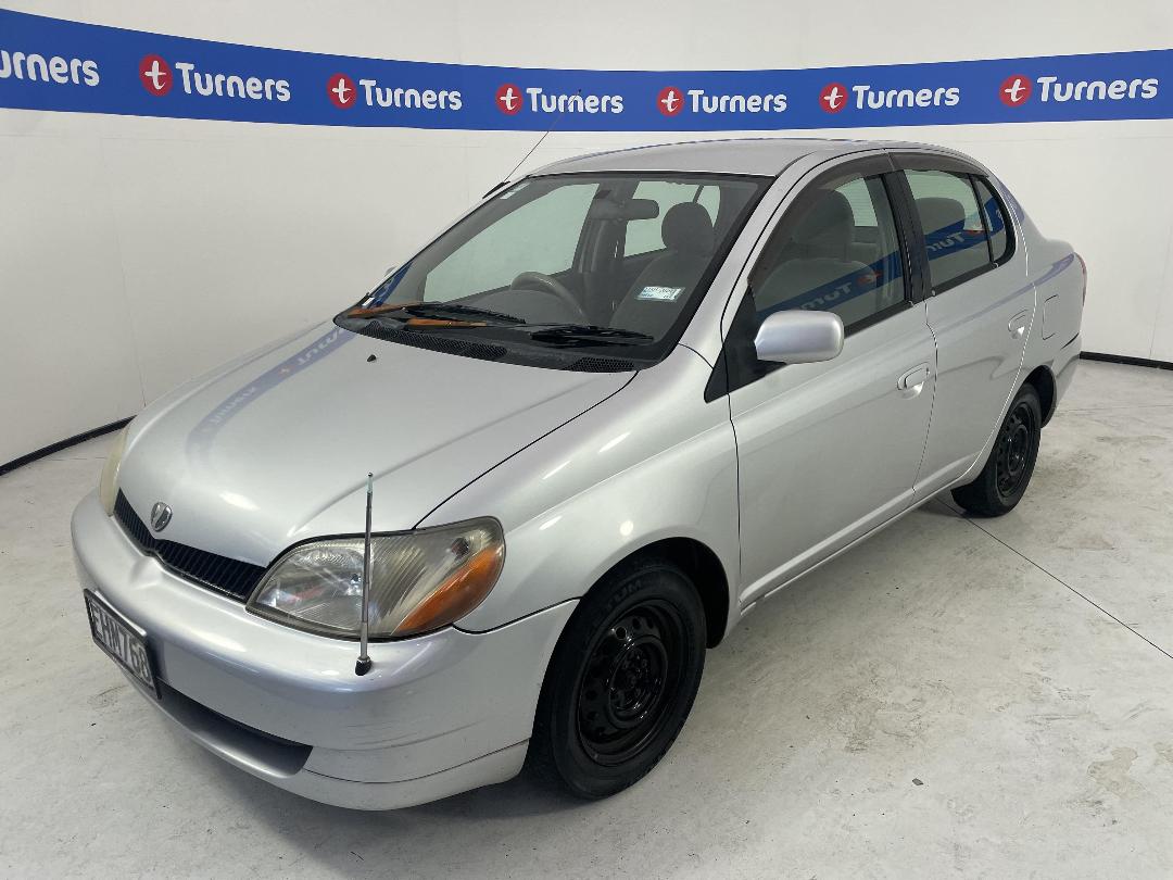 Photo '4' of Toyota Platz Photo '4' of Toyota Platz