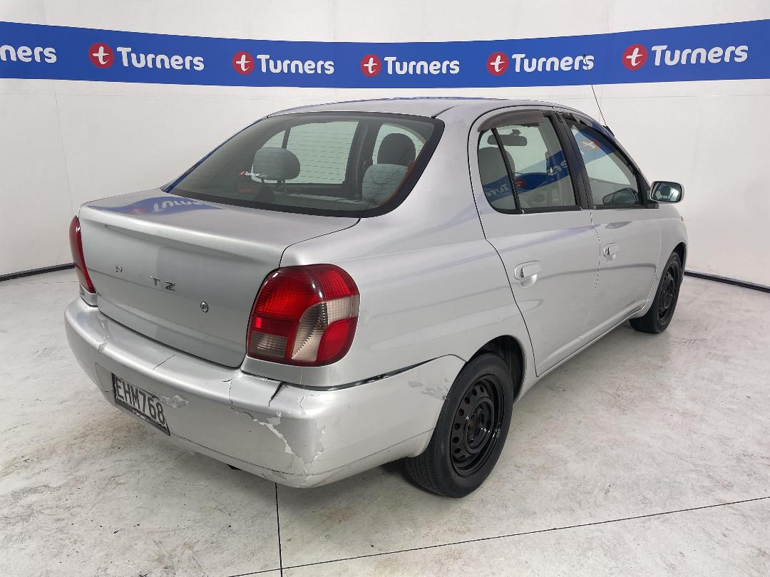 Photo '7' of Toyota Platz Photo '7' of Toyota Platz