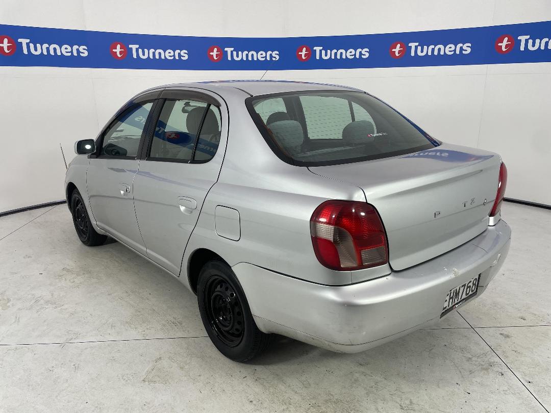 Photo '5' of Toyota Platz Photo '5' of Toyota Platz