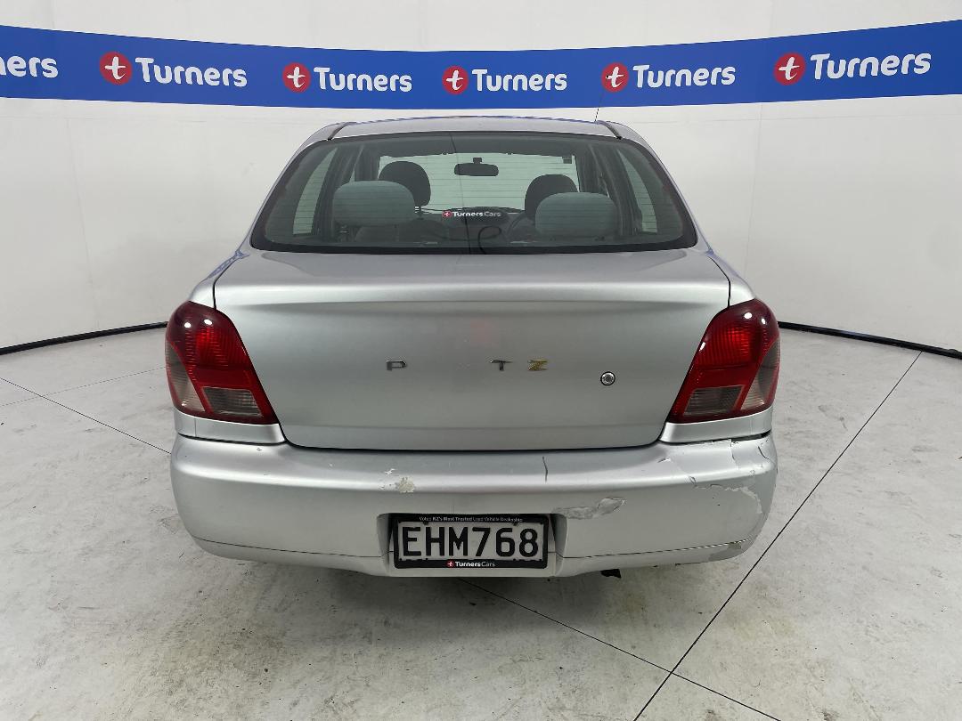 Photo '6' of Toyota Platz Photo '6' of Toyota Platz