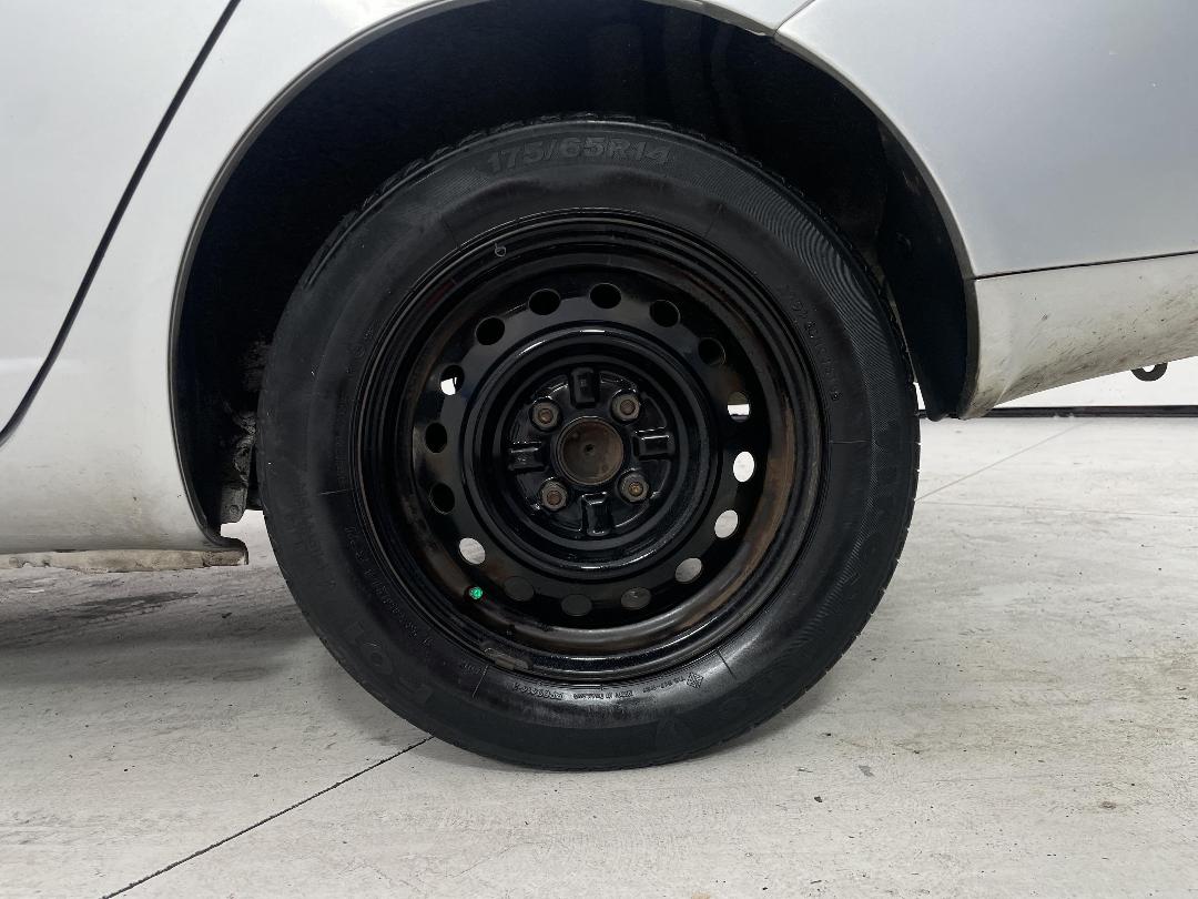 Photo '11' of Toyota Platz Photo '11' of Toyota Platz