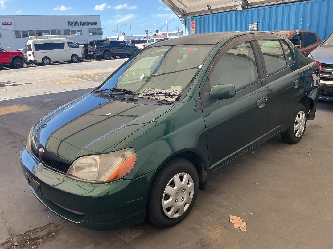 Photo '4' of Toyota Platz Photo '4' of Toyota Platz