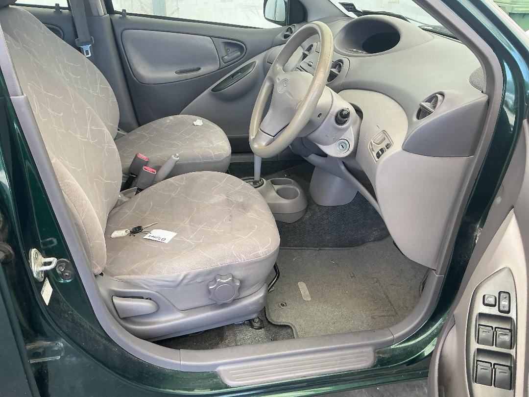 Photo '21' of Toyota Platz Photo '21' of Toyota Platz