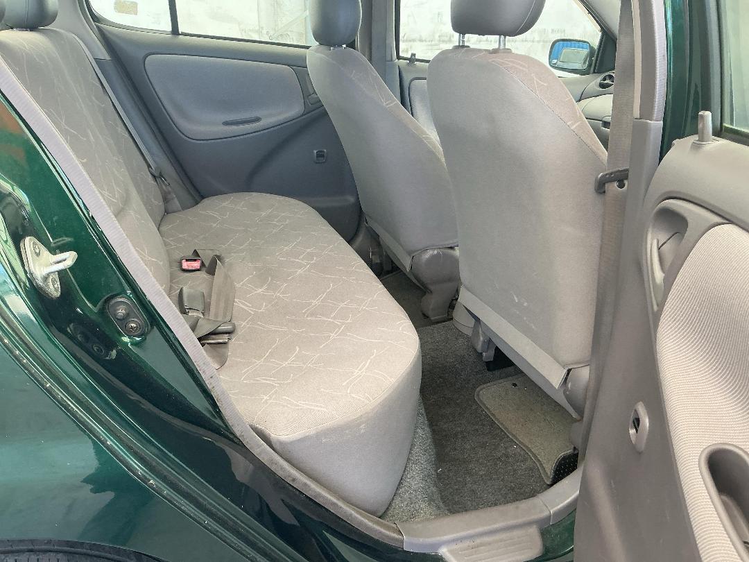 Photo '20' of Toyota Platz Photo '20' of Toyota Platz