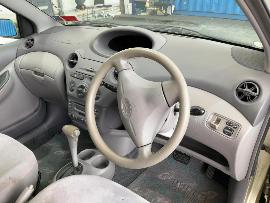 Photo '21' of Toyota Platz