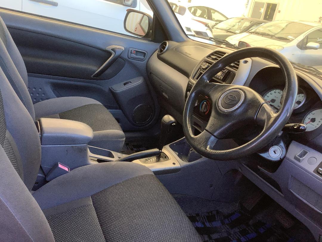 Photo '8' of Toyota Rav4 J Photo '8' of Toyota Rav4 J