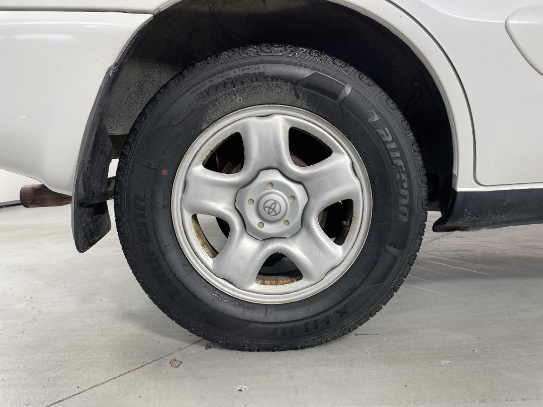 Photo '12' of Toyota Rav4