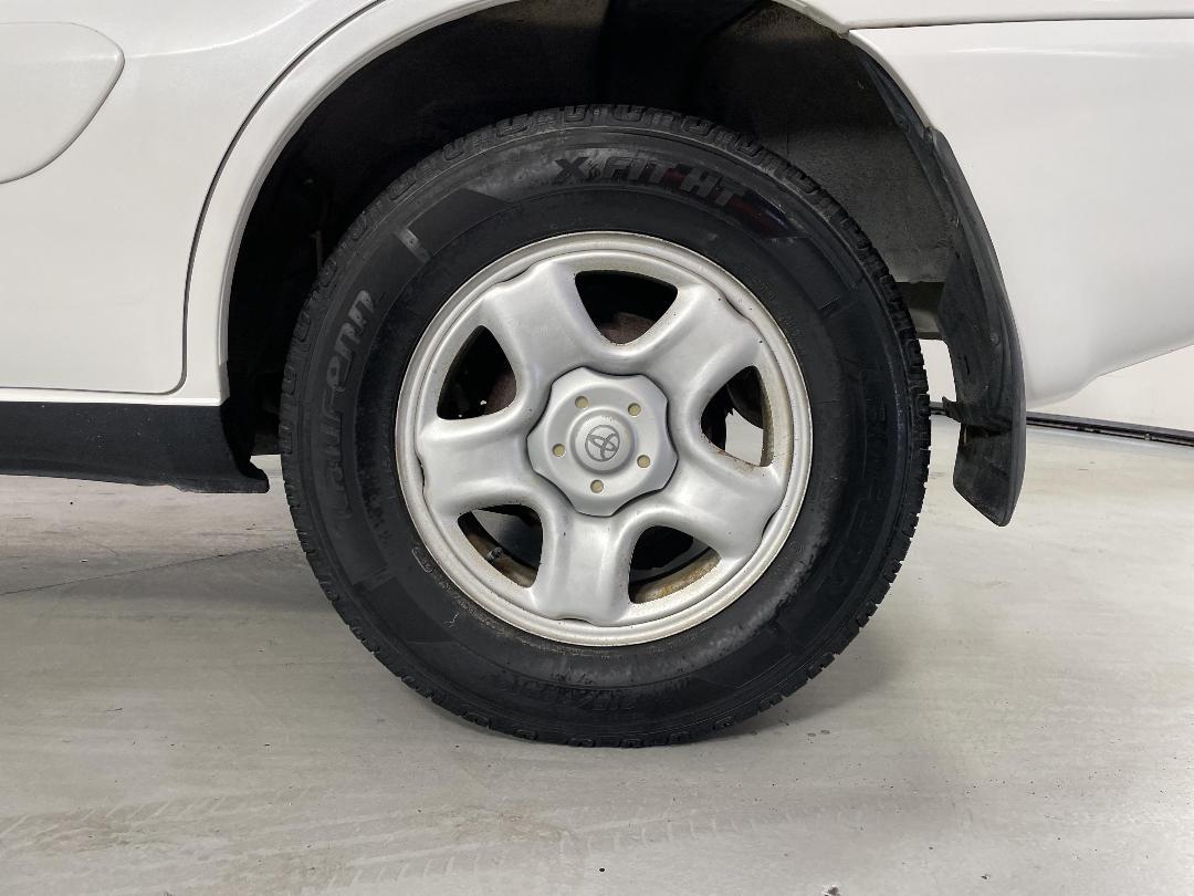 Photo '11' of Toyota Rav4