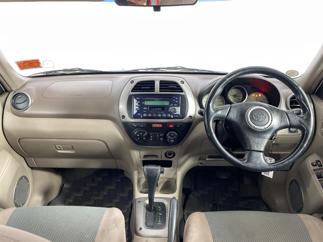 Photo '17' of Toyota Rav4