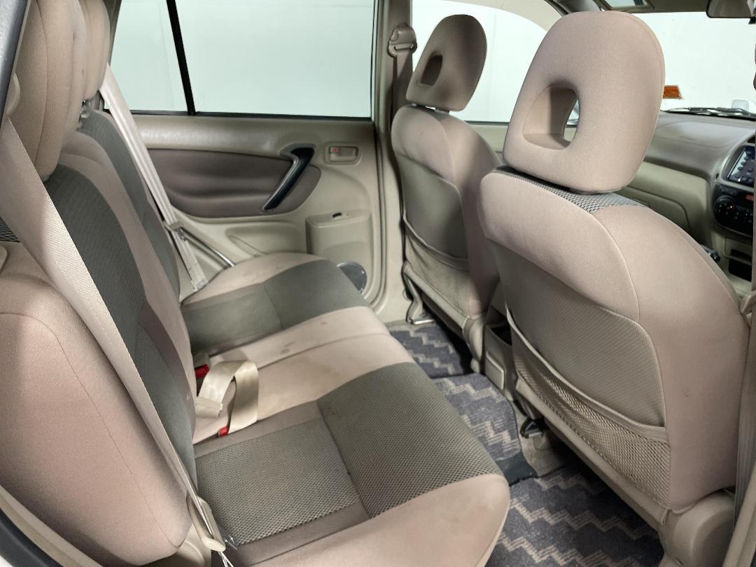 Photo '20' of Toyota Rav4