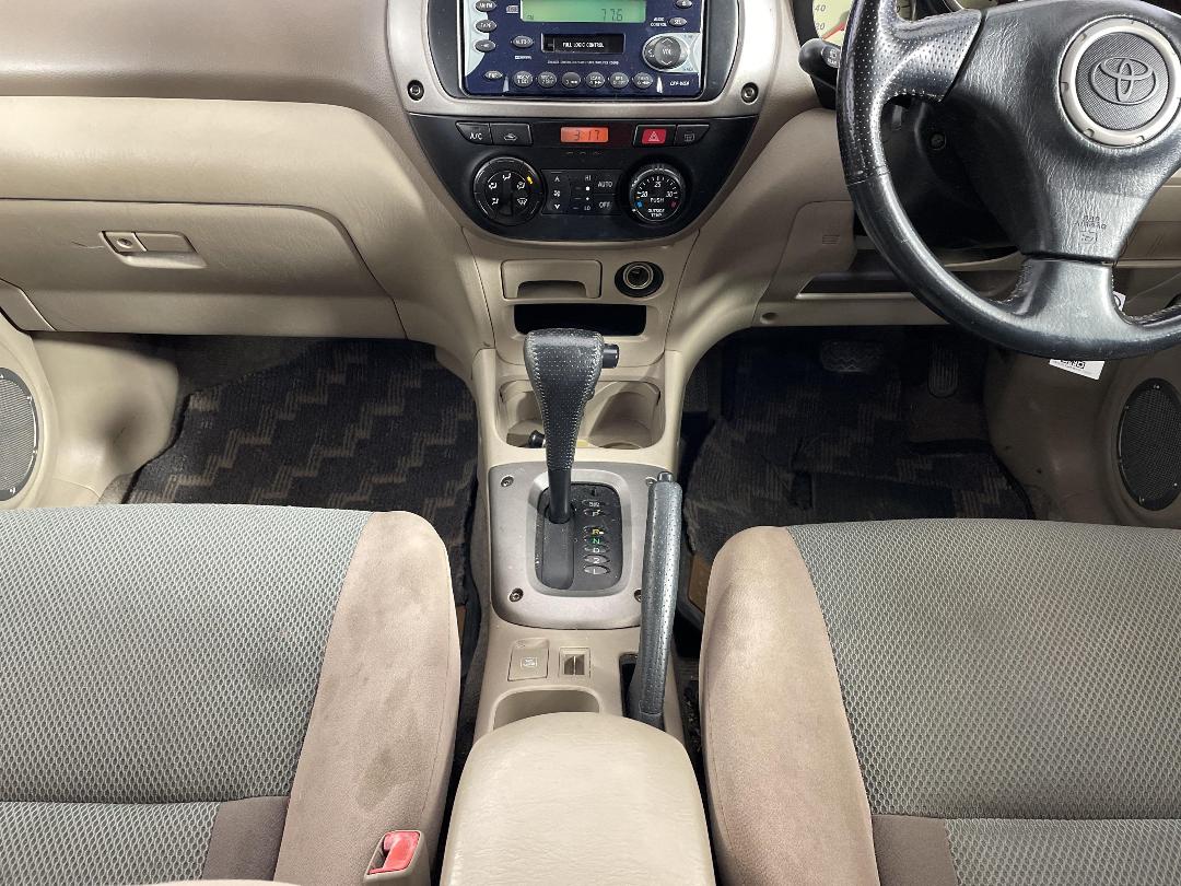 Photo '18' of Toyota Rav4