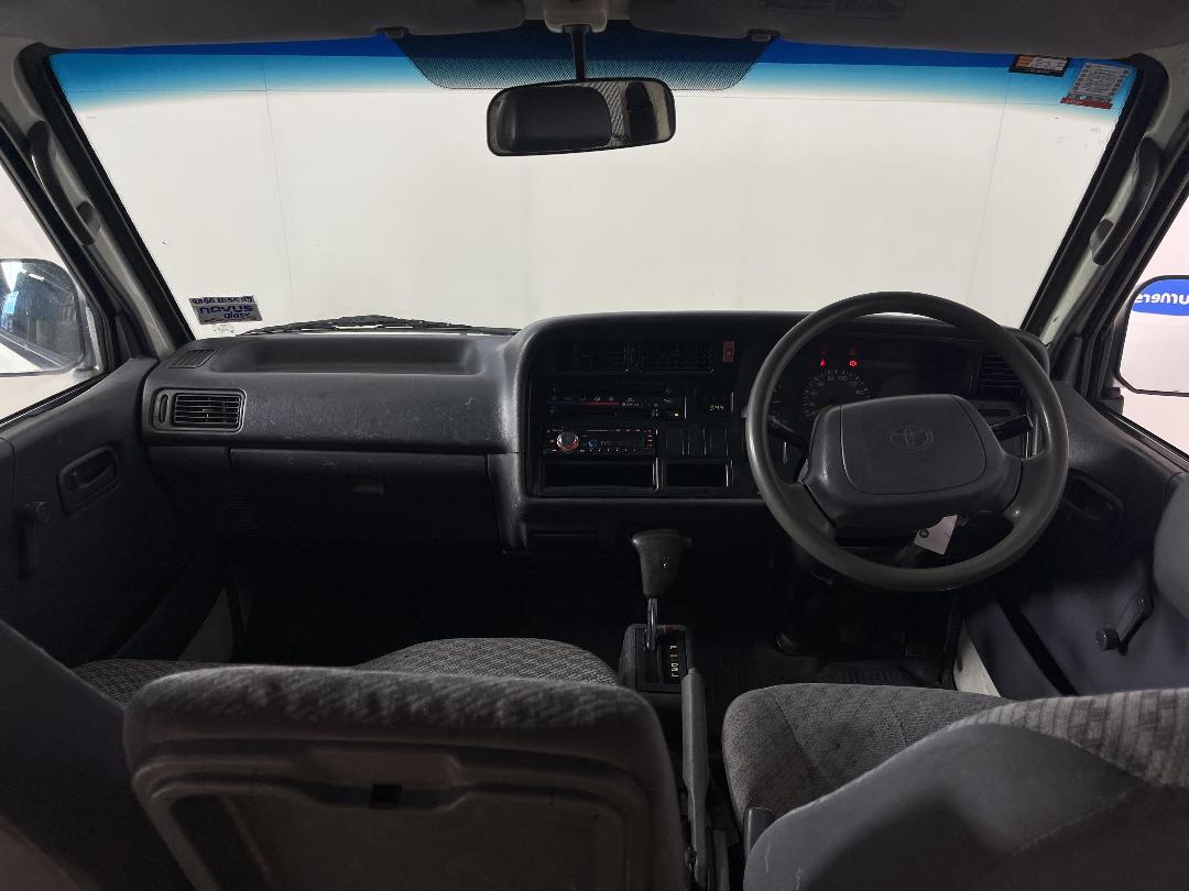 Photo '17' of Toyota Regius