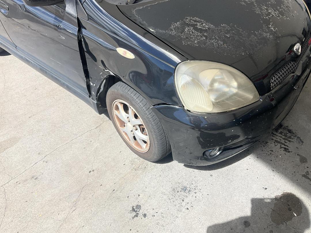 Photo '4' of Toyota Vitz