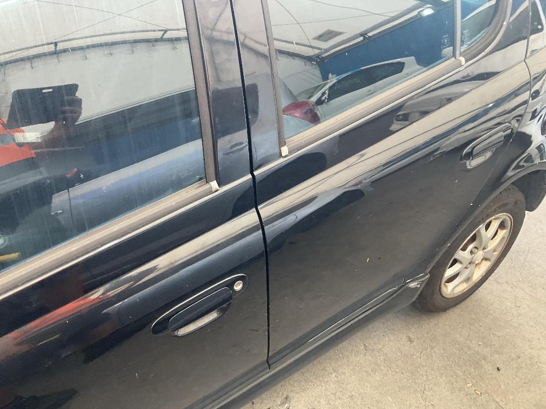 Photo '10' of Toyota Vitz