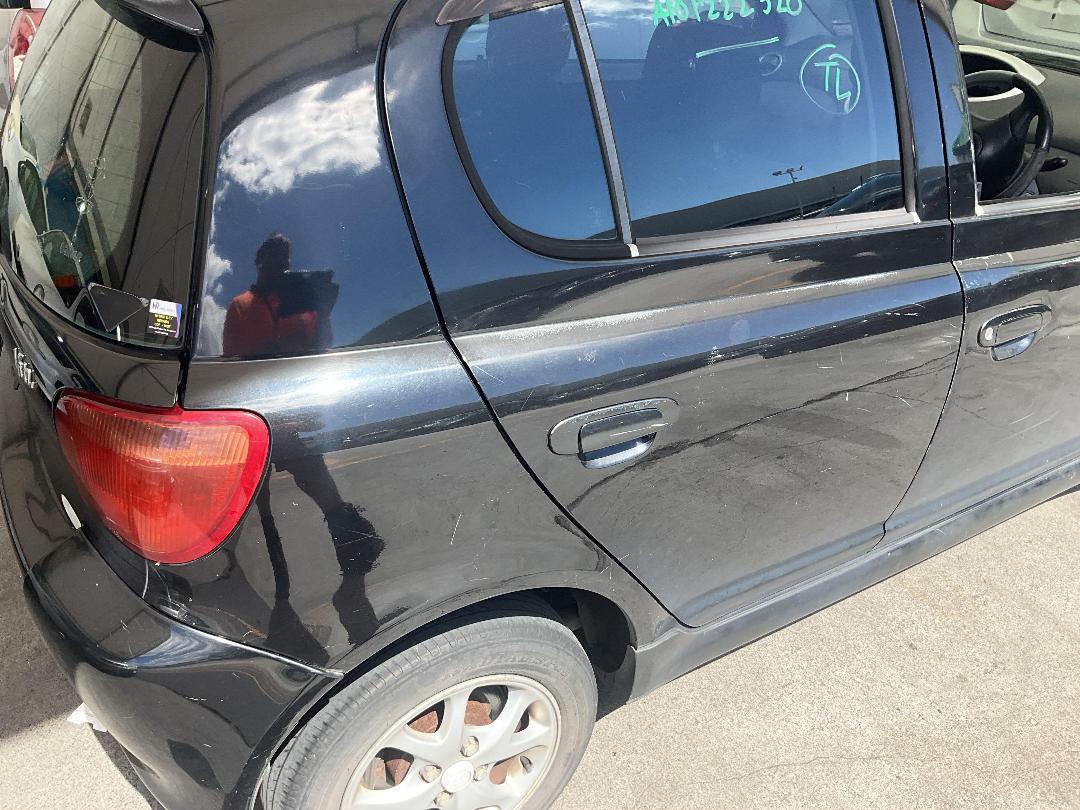 Photo '16' of Toyota Vitz