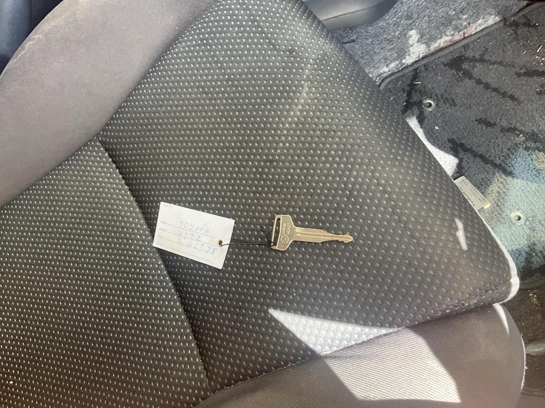 Photo '20' of Toyota Vitz