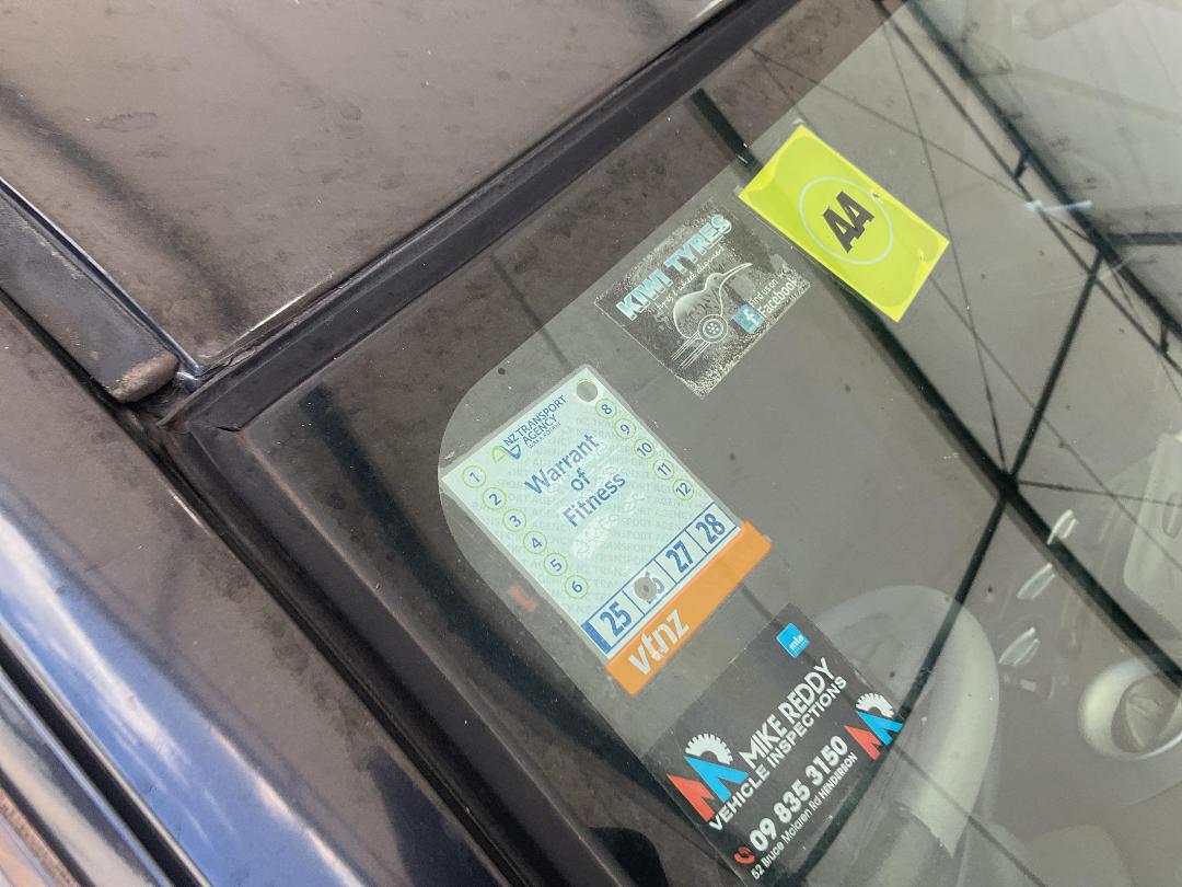 Photo '25' of Toyota Vitz