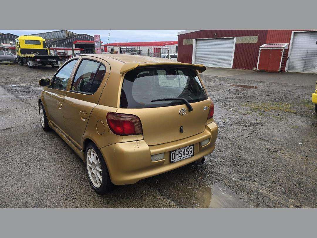 Photo '4' of Toyota Vitz Photo '4' of Toyota Vitz