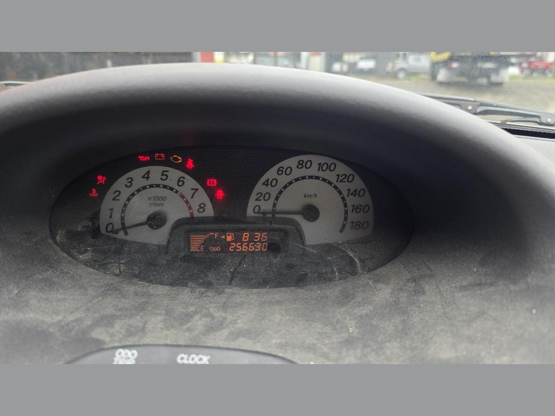 Photo '11' of Toyota Vitz Photo '11' of Toyota Vitz