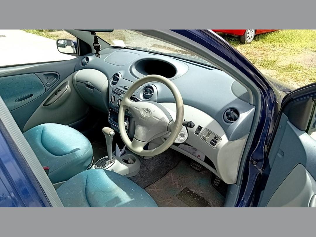 Photo '11' of Toyota Vitz Photo '11' of Toyota Vitz